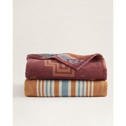 Pendleton Woolen Mills - Carico Lake/stripe Organic Cotton Throw Gift Pack